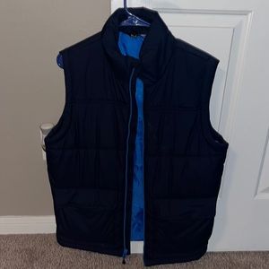 DSG puffer vest size small